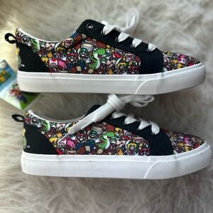 NWT Unisex colorful Super Mario sneakers size 5